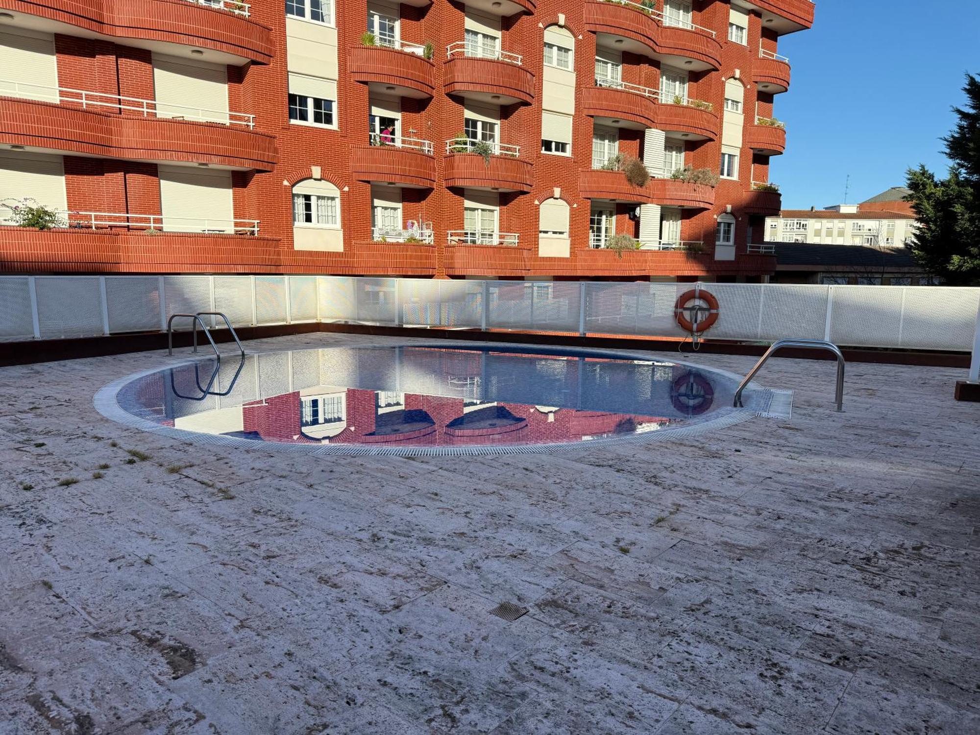 Castro Holidays - Centrico Piscina Urbanizacion Garaje Gratis Castro Urdiales Buitenkant foto
